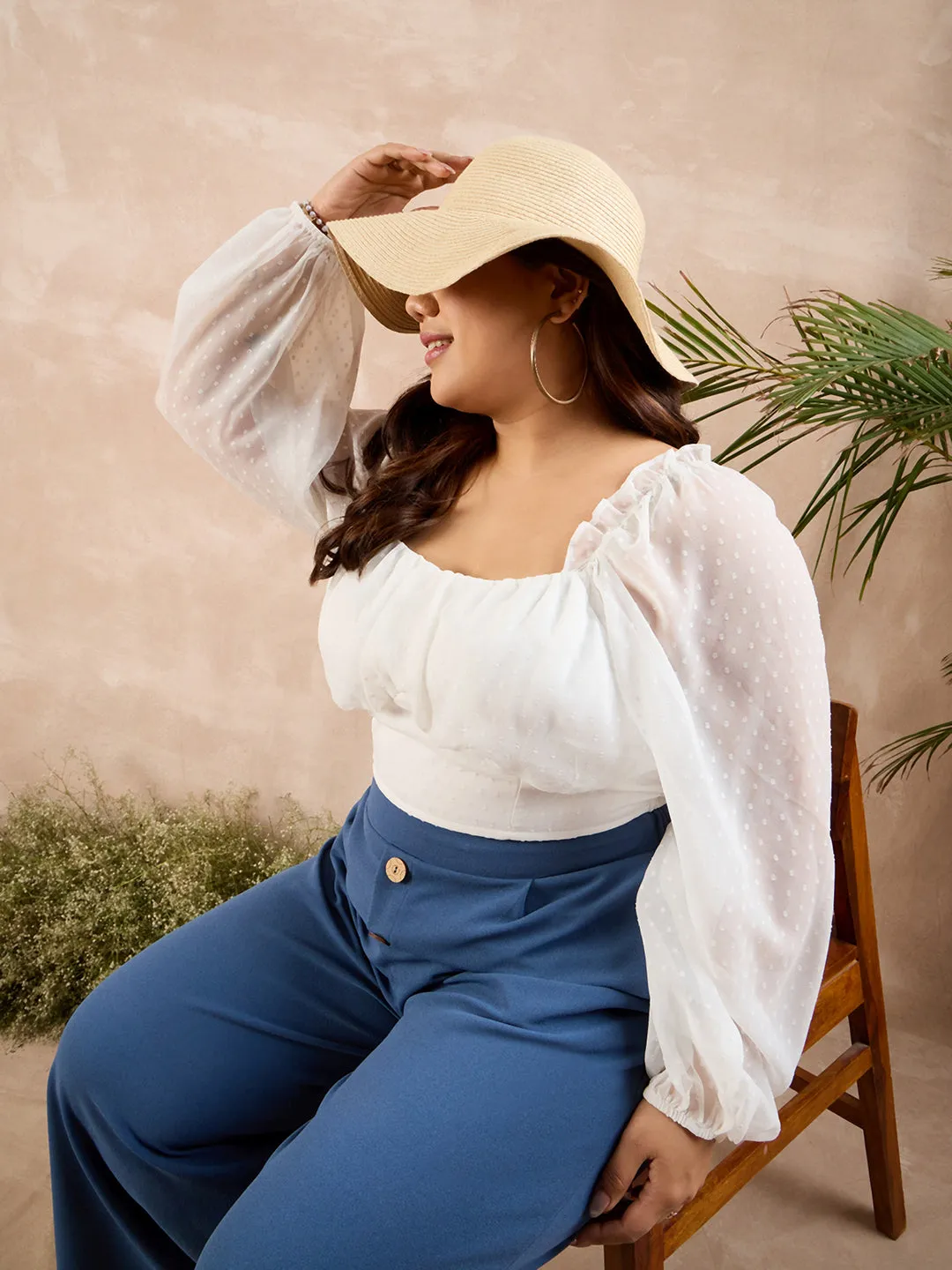 Berrylush Curve Women Solid White Dobby Weave Sweetheart Neck Puff Sleeves Smocked Crop Top