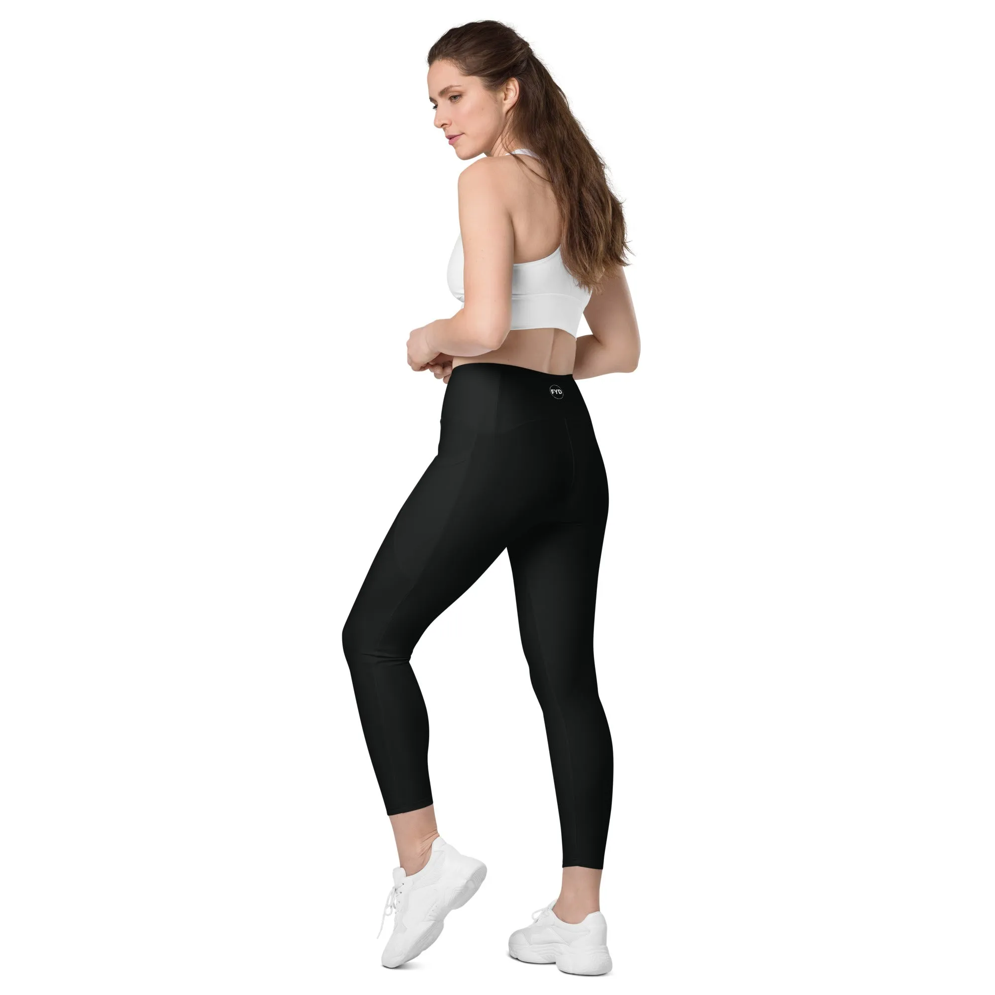 Size Inclusive Leggings with pockets in solid black